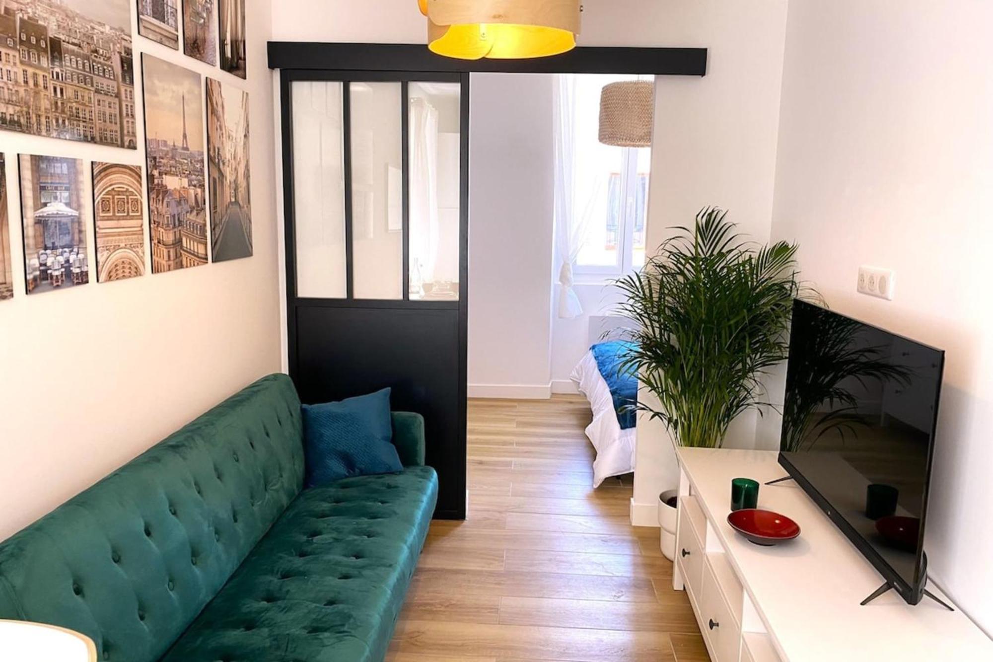 06An - Beautiful Apartment In The Heart Of Old Antibes Exteriör bild