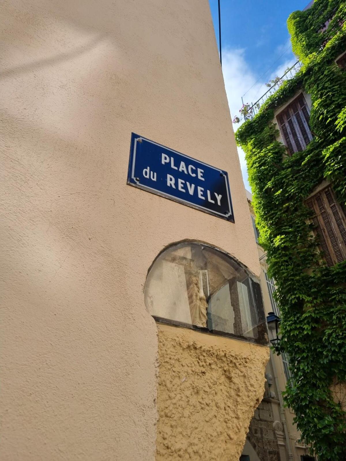06An - Beautiful Apartment In The Heart Of Old Antibes Exteriör bild