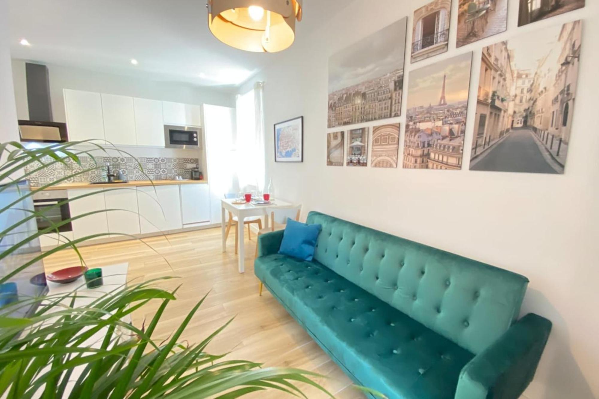 06An - Beautiful Apartment In The Heart Of Old Antibes Exteriör bild