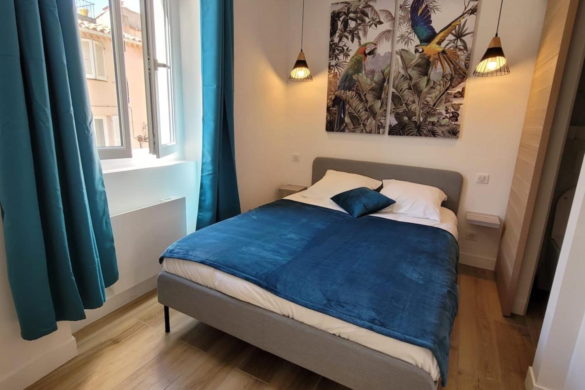 06An - Beautiful Apartment In The Heart Of Old Antibes Exteriör bild