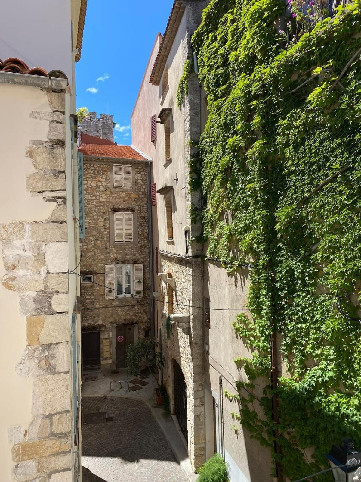 06An - Beautiful Apartment In The Heart Of Old Antibes Exteriör bild